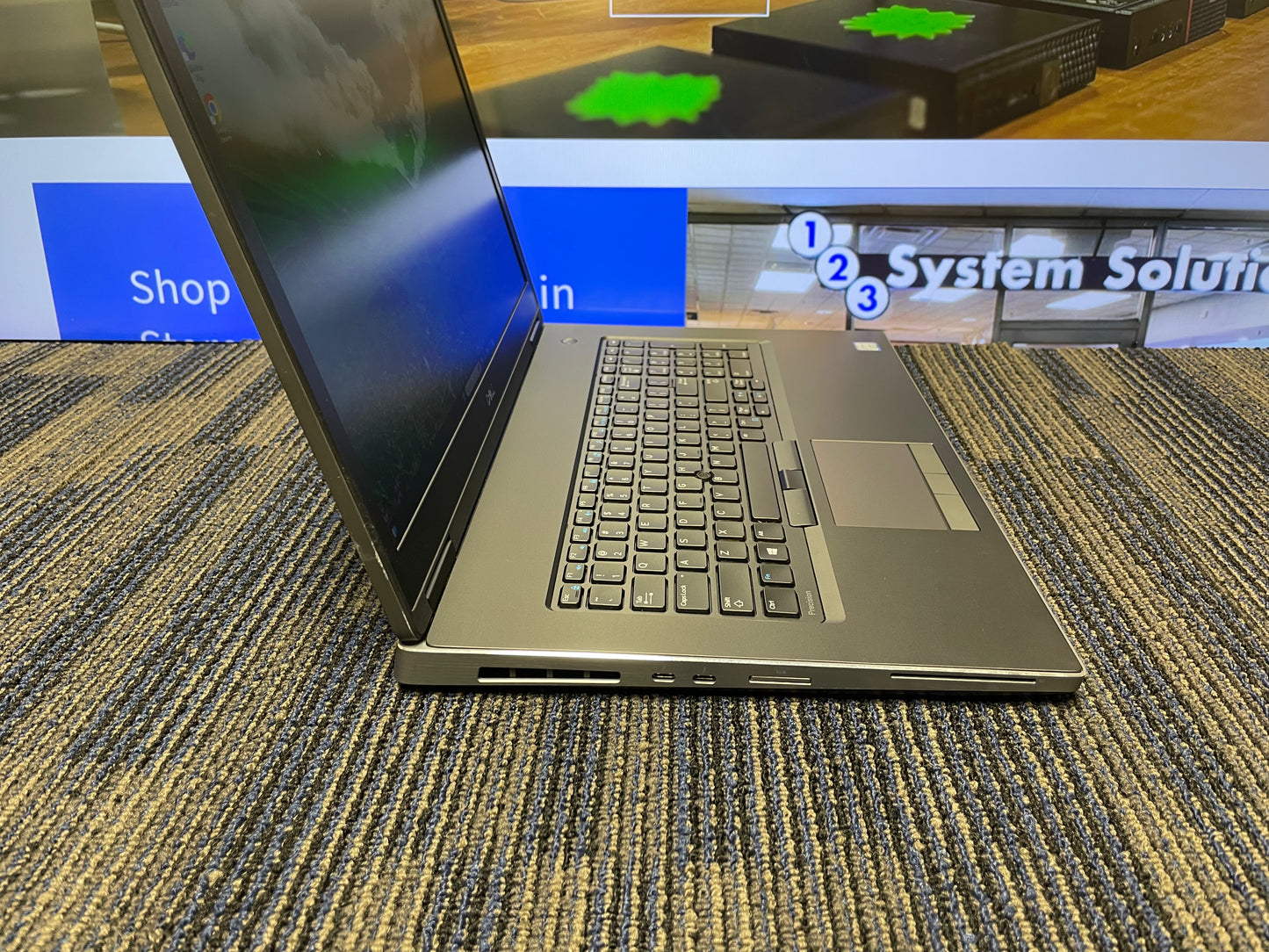 Dell Precision 7740, Core i5-9400H, 40 GB Ram, 512 GB SSD, Windows 11 Pro