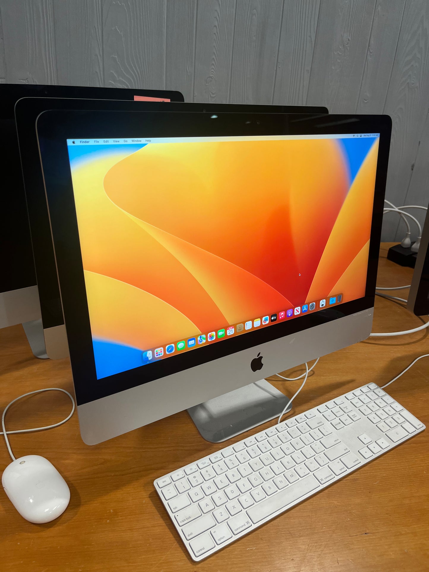 2017 iMac 21” Desktop, Core i7, 16 GB Ram, 1 TB Hard Drive, Ventura 13.7.1