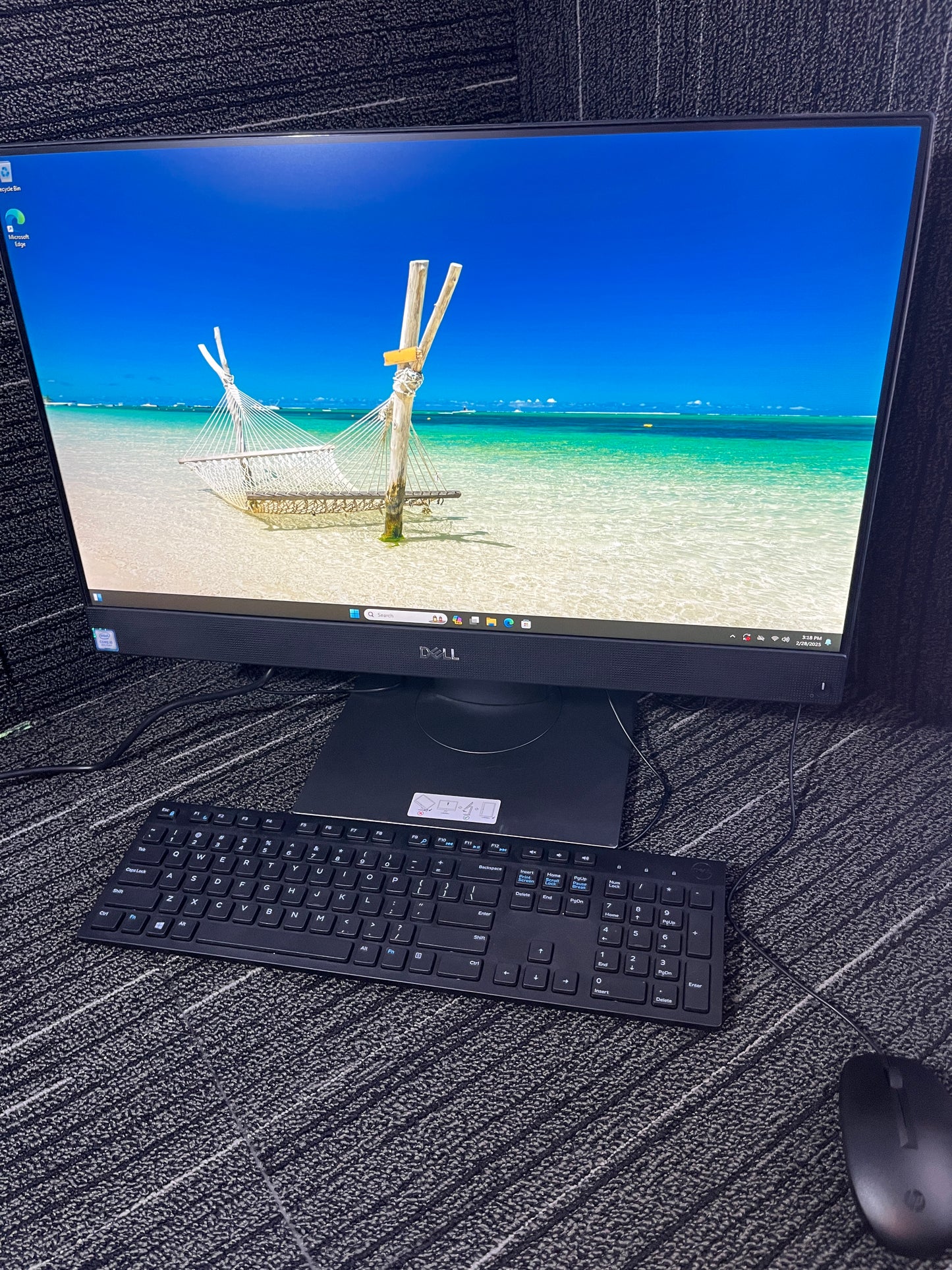 Dell Optiplex 7770 - 27” All-In-One Desktop Computer, Core i5, 16 GB Ram, 500 GB SSD, Win 11 Pro