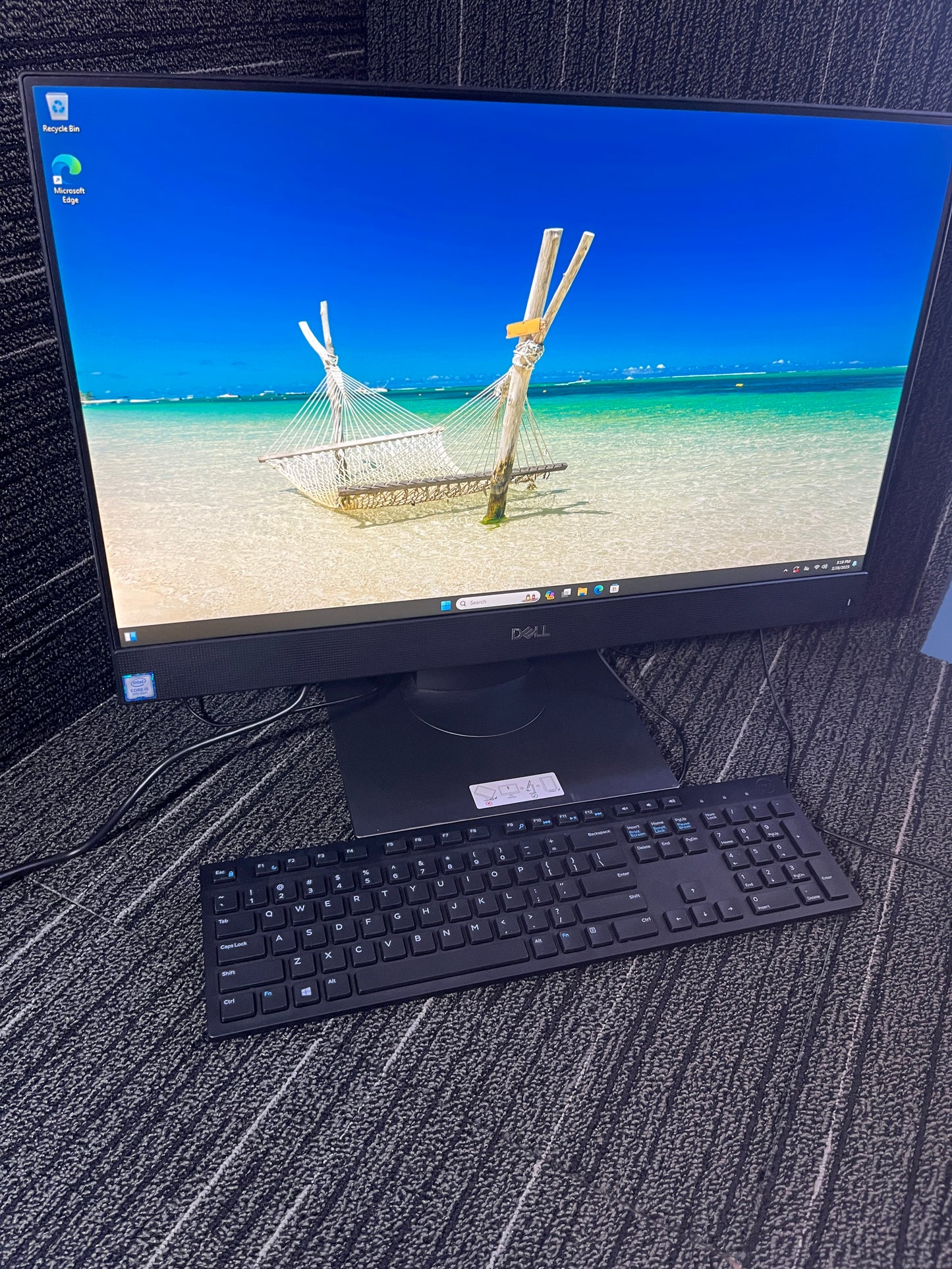 Dell Optiplex 7770 - 27” All-In-One Desktop Computer, Core i5, 16 GB Ram, 500 GB SSD, Win 11 Pro
