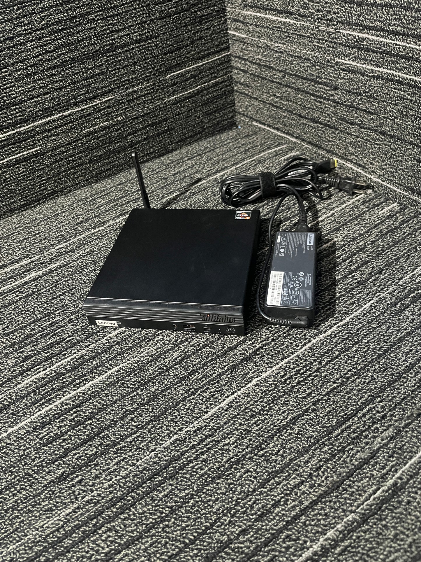 Lenovo ThinkCentre M75q, AMD Ryzen 5 Pro, 16 GB Ram, 500 GB SSD, Windows 11 Pro, Micro Desktop