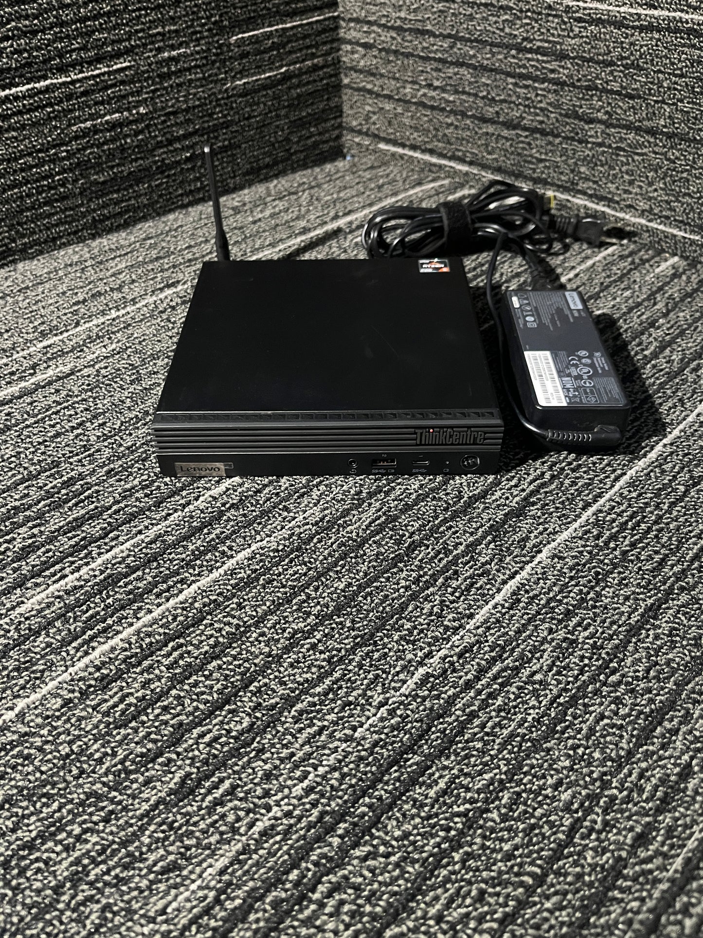 Lenovo ThinkCentre M75q, AMD Ryzen 5 Pro, 16 GB Ram, 500 GB SSD, Windows 11 Pro, Micro Desktop
