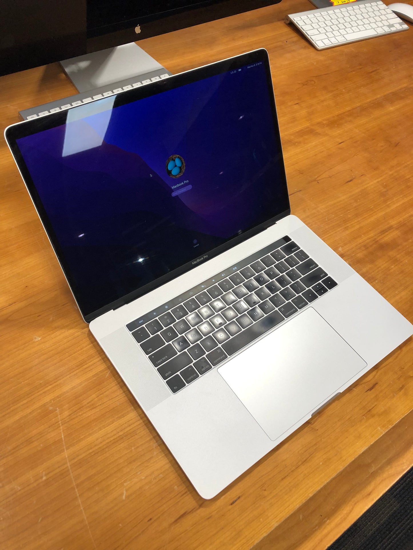 2017 MacBook Pro 15”, Core i7, 16 GB Ram, 250 GB SSD, Monterey 12.4