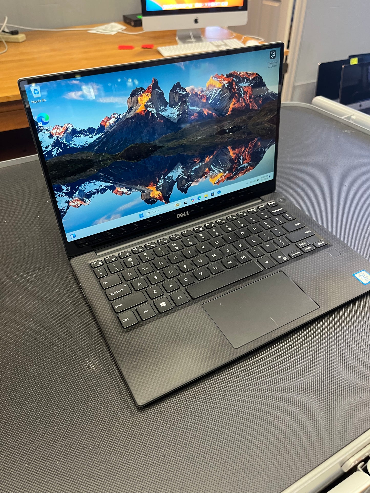 Dell XPS 13 9360 Laptop 13”, Core i7, 16 GB Ram, 256 GB SSD, Touchscreen, Windows 11 Pro