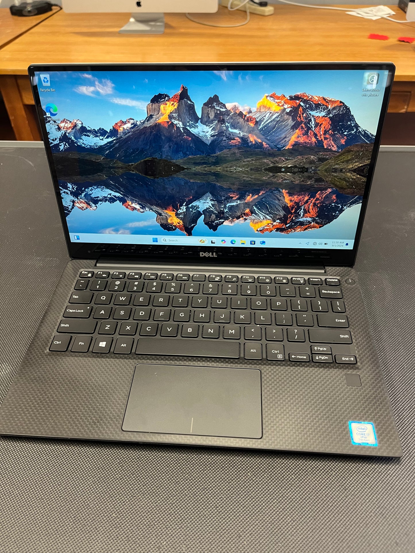 Dell XPS 13 9360 Laptop 13”, Core i7, 16 GB Ram, 256 GB SSD, Touchscreen, Windows 11 Pro