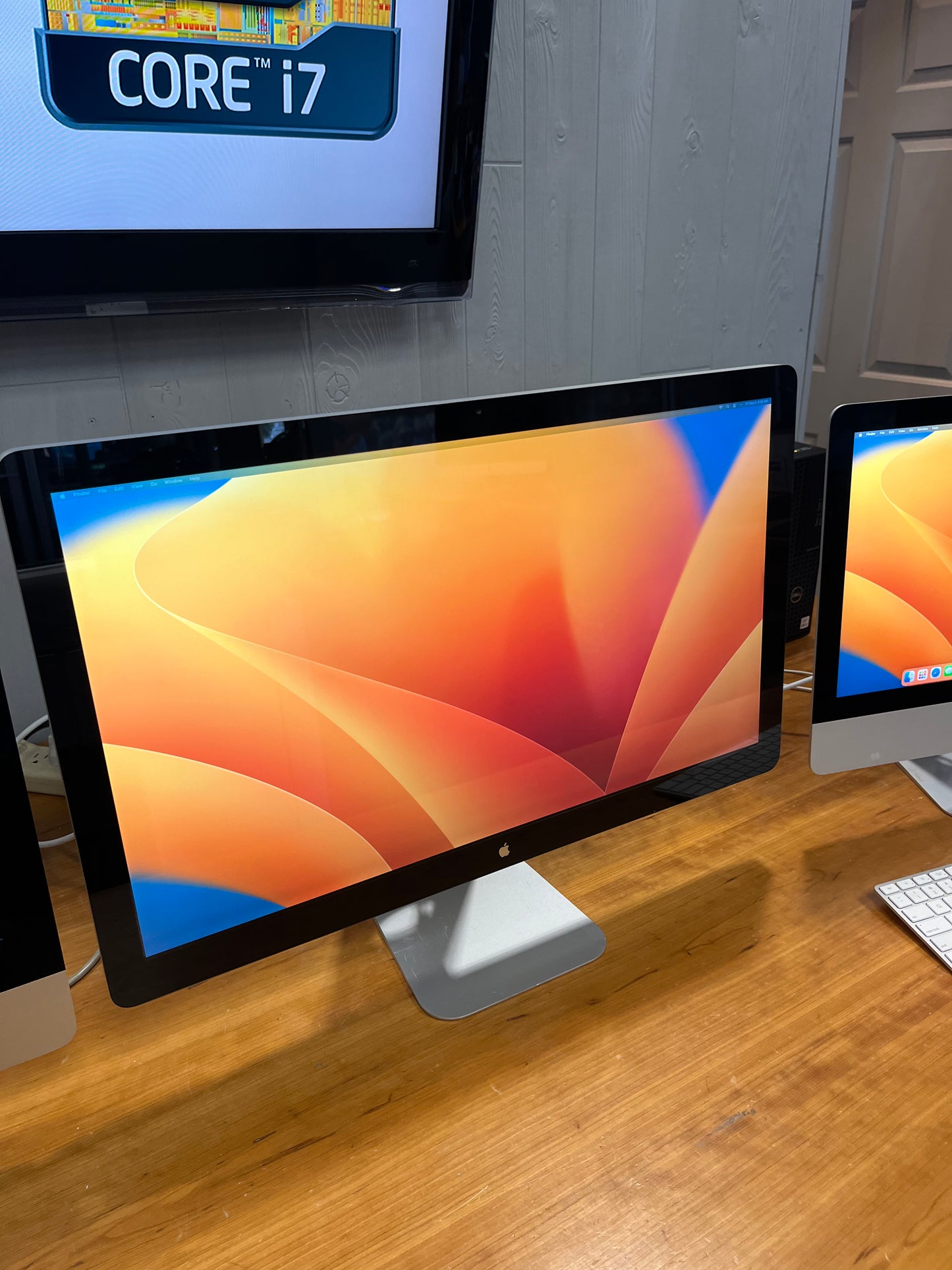 Apple 27” LED Cinema Display