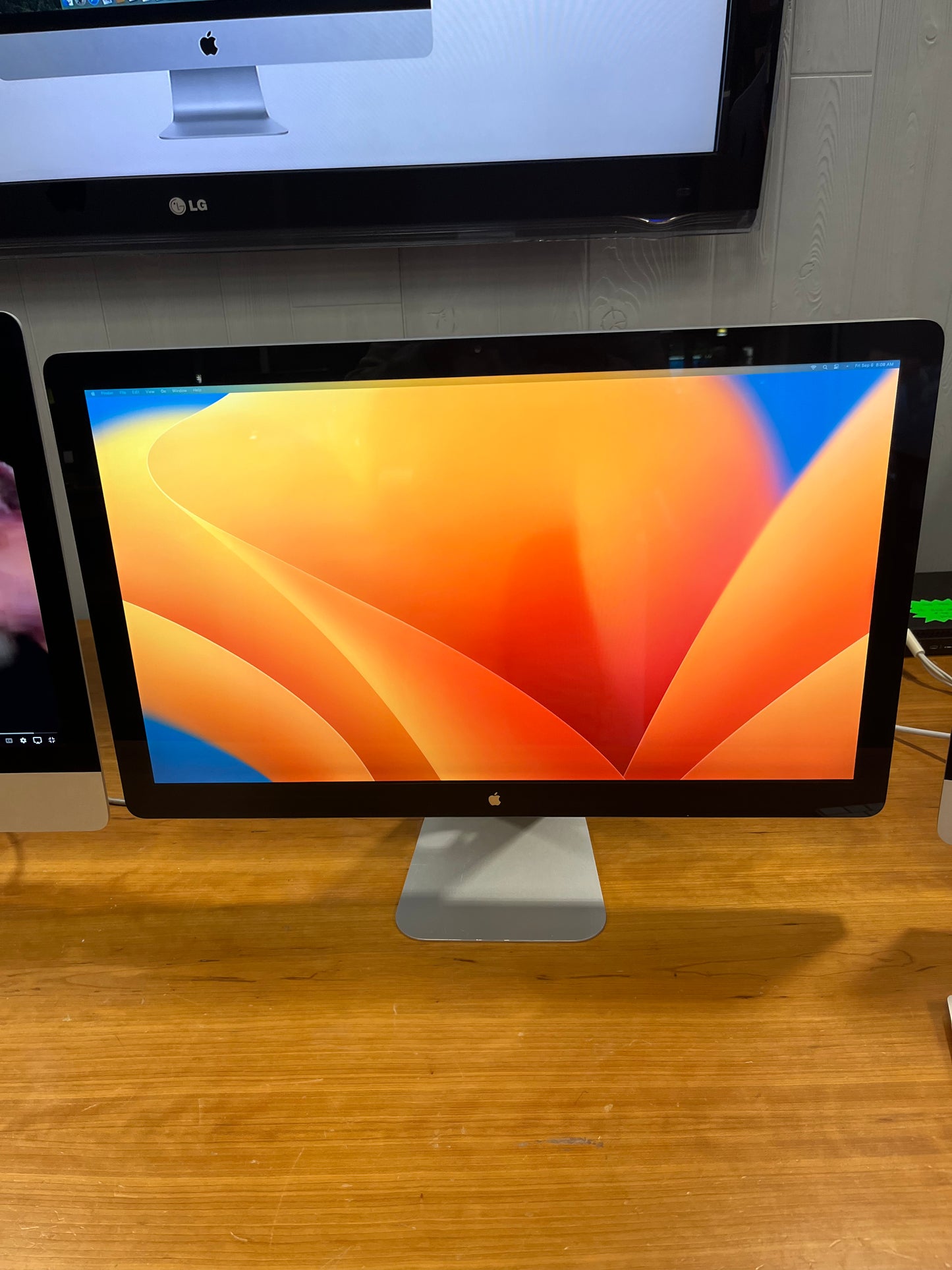 Apple 27” LED Cinema Display