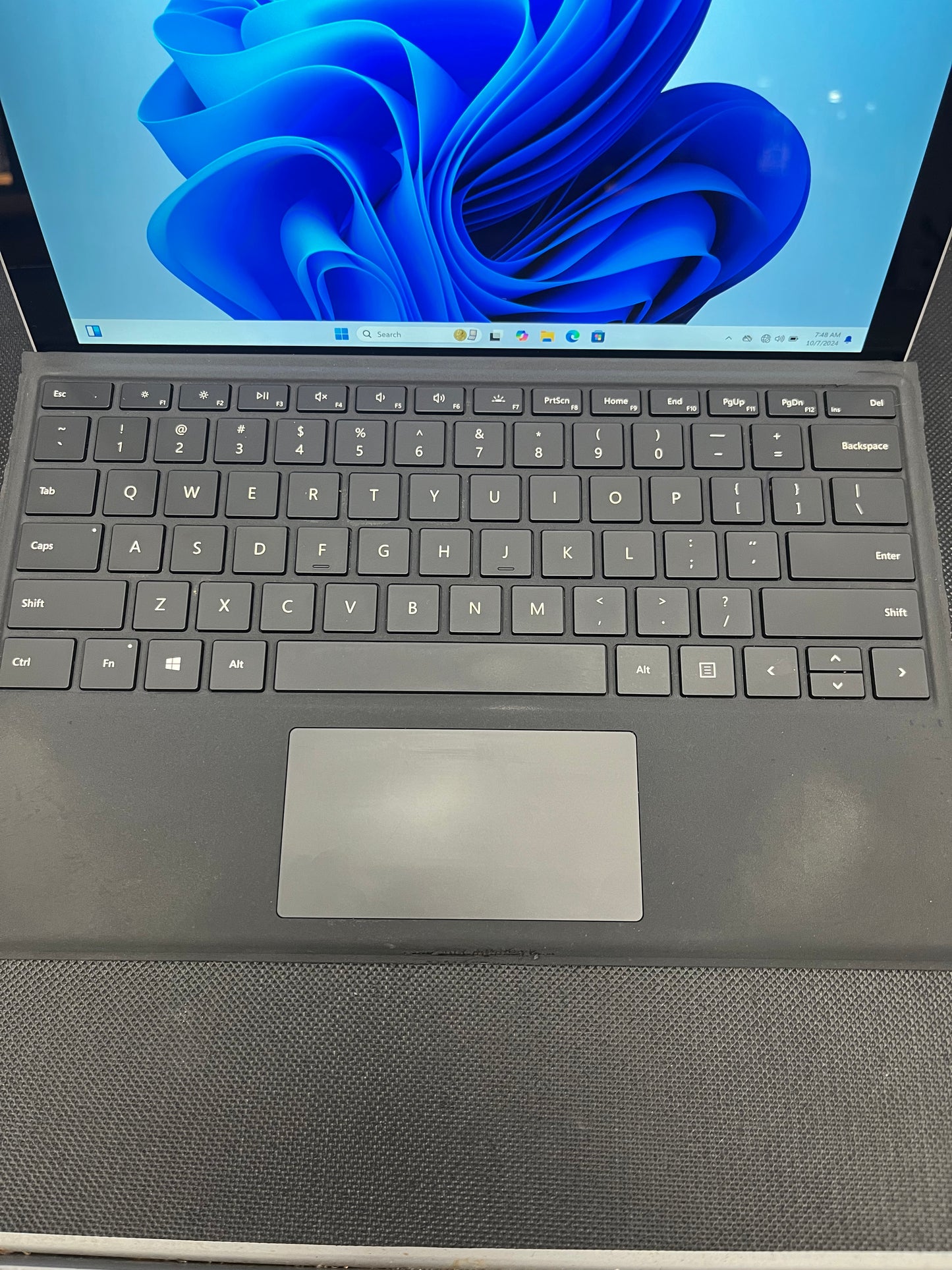 Microsoft Surface Pro 6, Core i5, 8 GB Ram, 128 GB SSD, Windows 11 Pro