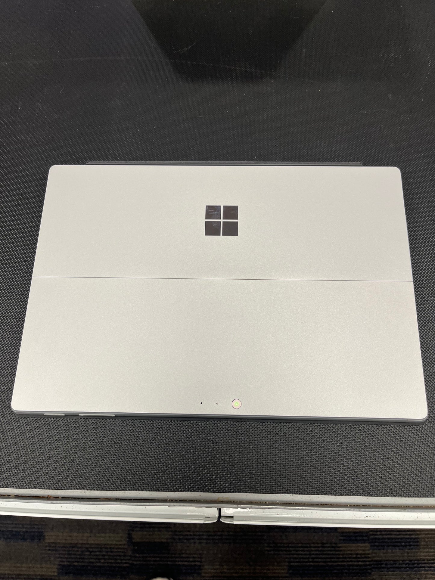 Microsoft Surface Pro 6, Core i5, 8 GB Ram, 128 GB SSD, Windows 11 Pro