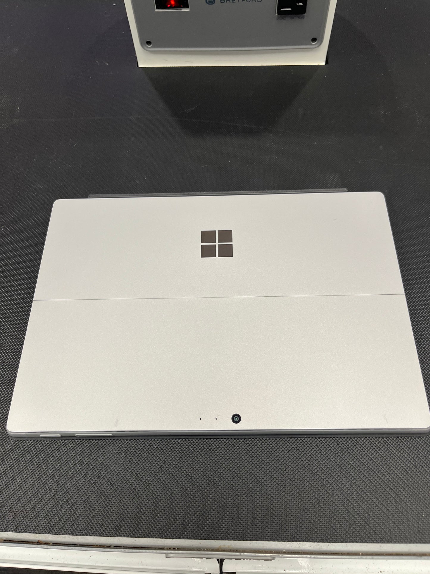 Microsoft Surface Pro 5, Core i5, 8 GB Ram, 256 GB SSD, Windows 11 Pro