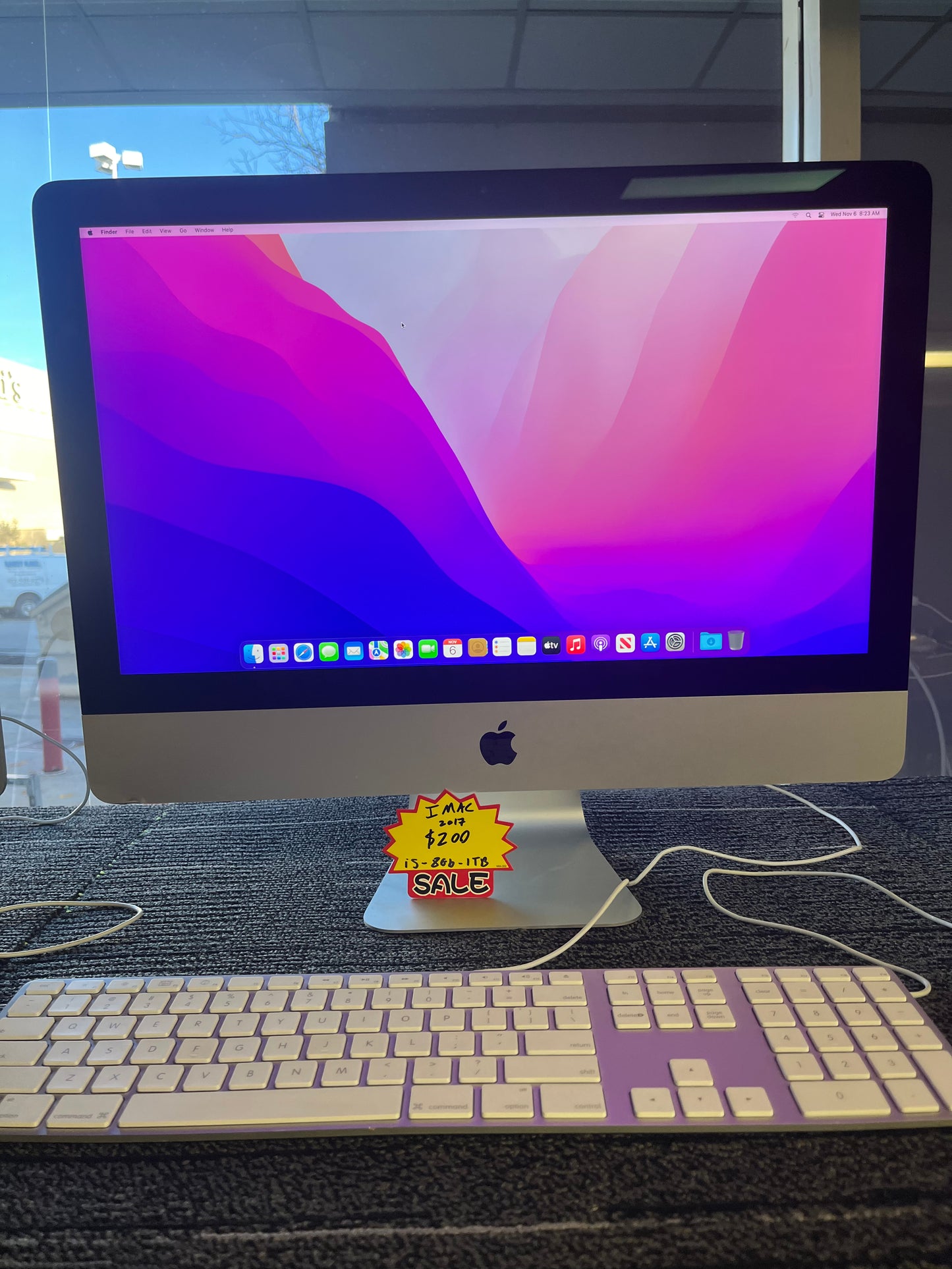 2017 iMac 21” Desktop, Core i5, 8 GB Ram, 1 TB Drive, Monterey 12.4