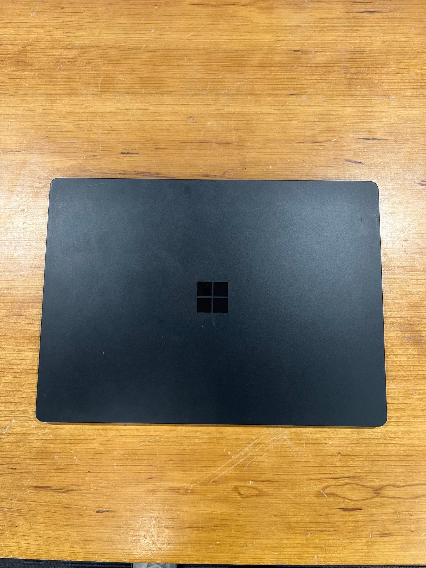 Microsoft Surface Laptop 2, Core i5, 8 GB Ram, 256 GB SSD, Windows 11 Home