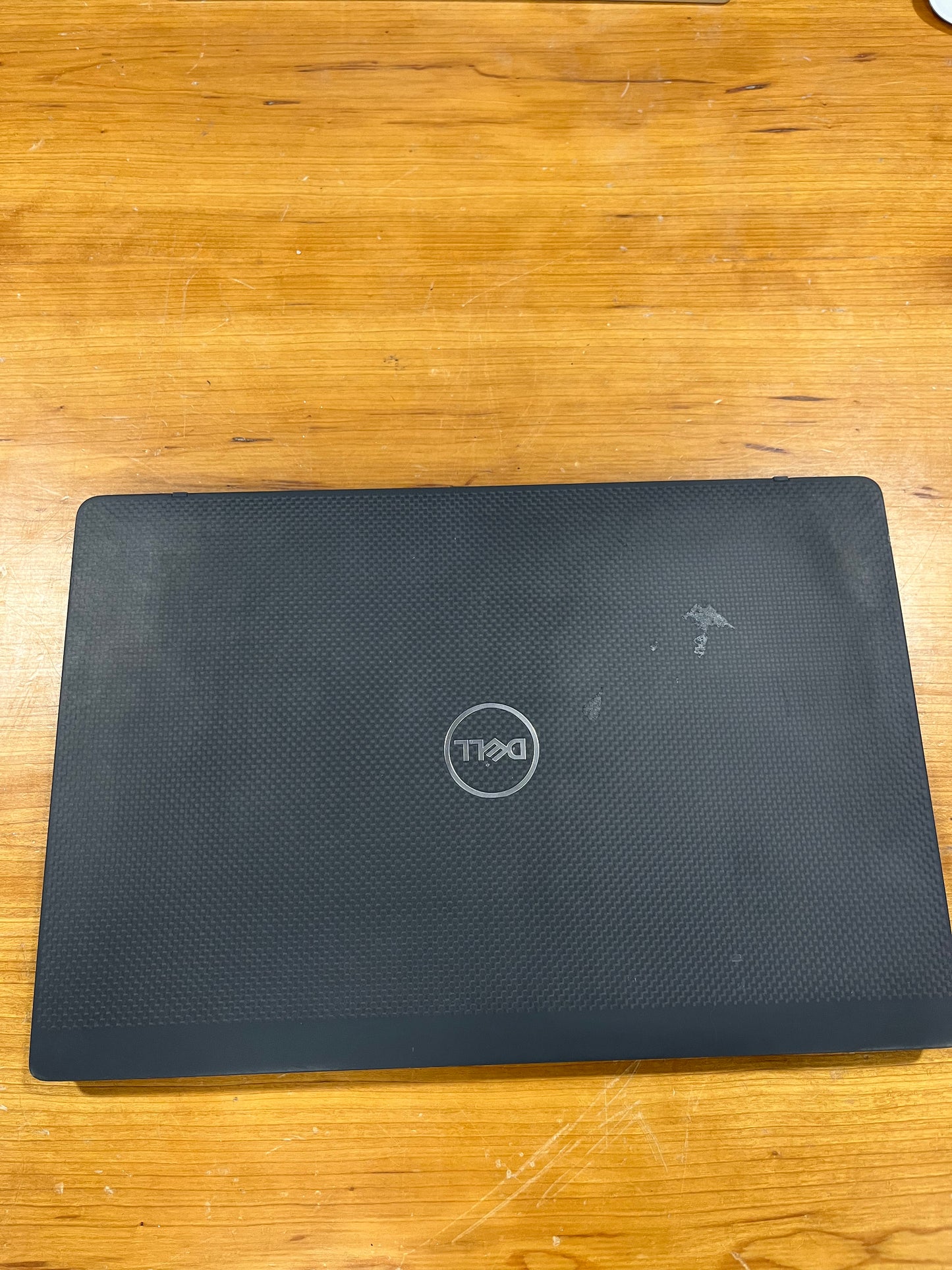 Dell 7400, Core i7 8665u, 32 GB Ram, 256 GB SSD, Windows 11 Pro